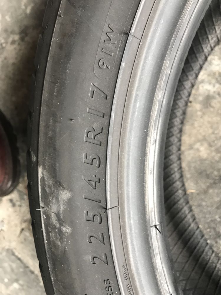 225/45R17R17 Dunlop SPORT MAXX 4шт