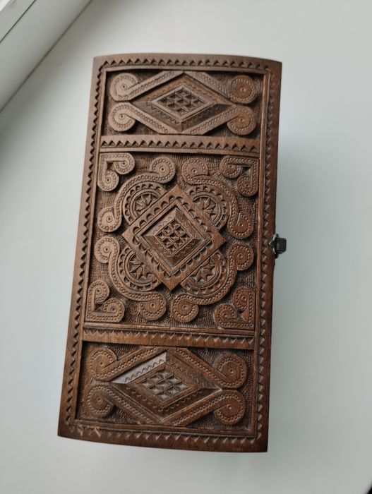 Шкатулка из дерева ручной работы 21 х 11 х 11 см.