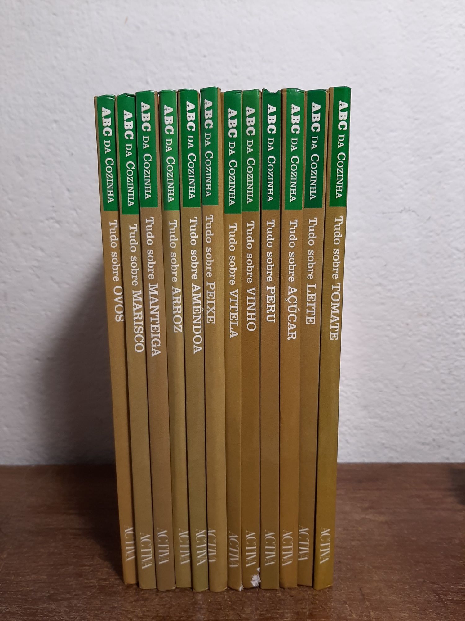 Coleção de livros de culinária "ABC da Cozinha"