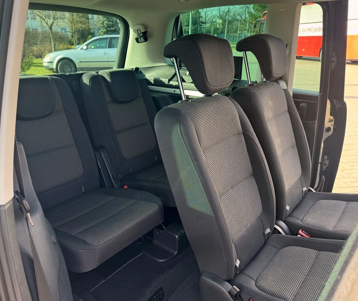 Volkswagen Sharan 2.0 TDI Basis