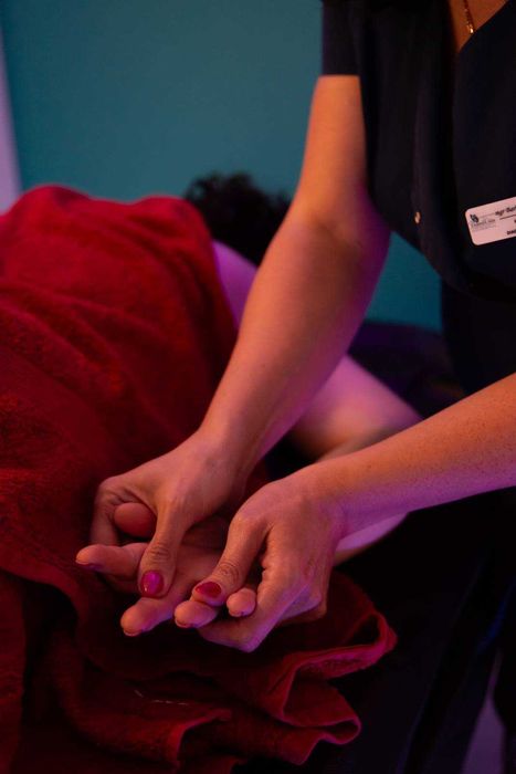 Masaż całego ciała 2 godzinny biomasaż i masaż twarzy szklanymi kulami