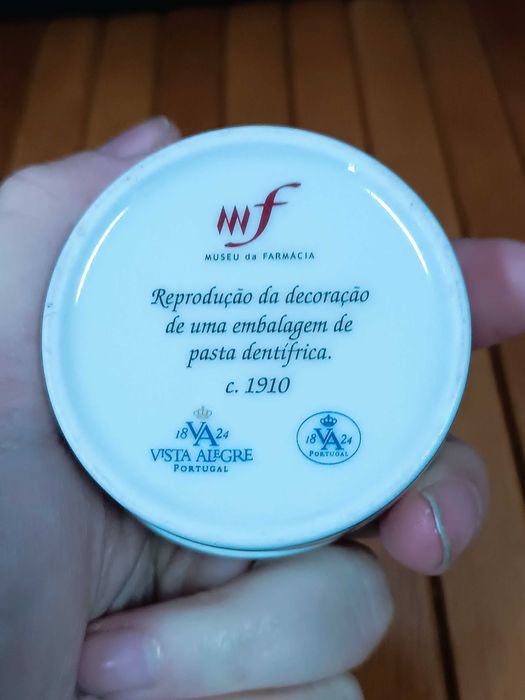 Rara Caixa de Pasta de de dentes replica de antiga da Vista Alegre