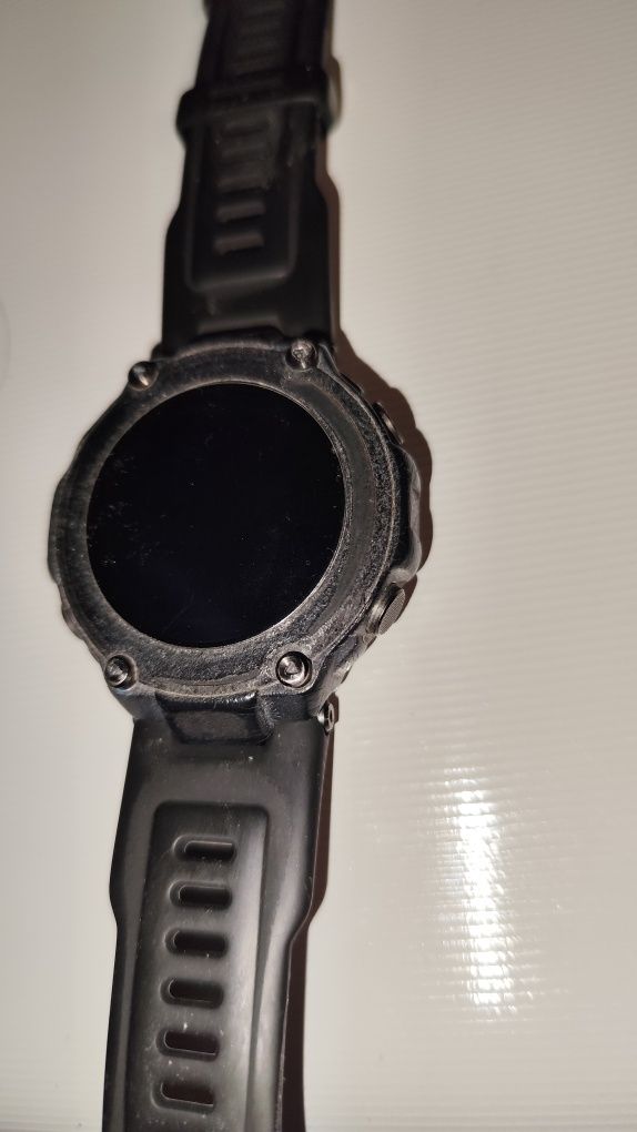 Часы Amazfit t-rex б.у.