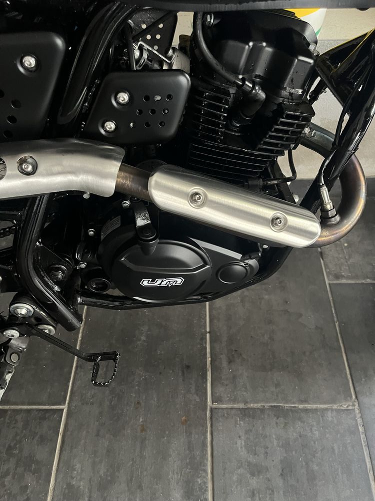 UM scrambler x 125