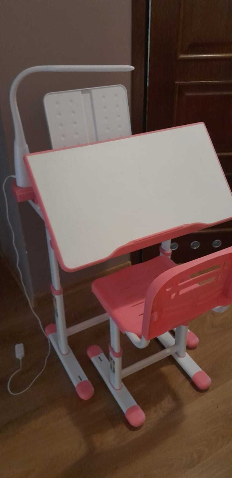 Biurko szkolne z krzesłem stół kreślarski