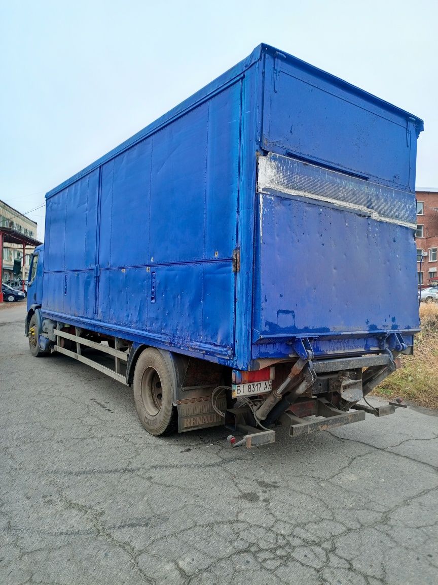 Продам вантажівку Renault premium