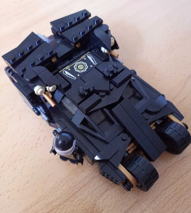 Batmóvel e mini figura Batman (231peças)