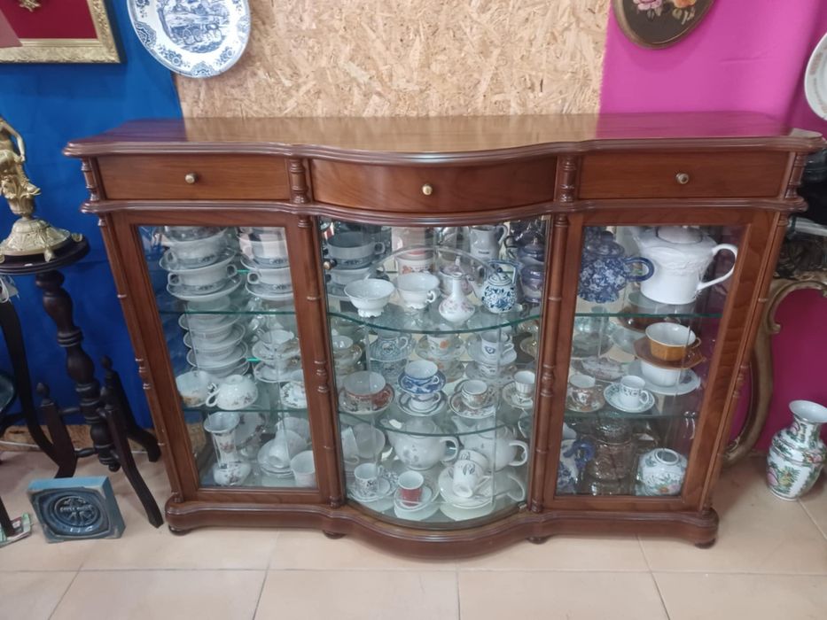 Vitrine madeira maciça