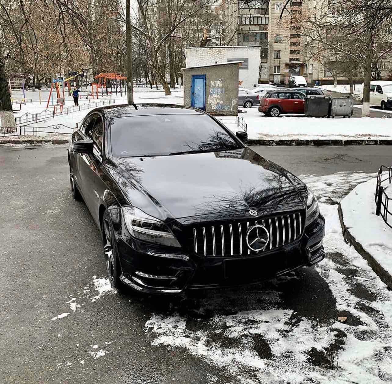 Решетка радиатора Mercedes CLS W219 W218 C257 стиль AMG GT решітка 219