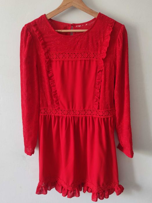 Czerwona sukienka midi koktajlowa falbany koronka H&M M