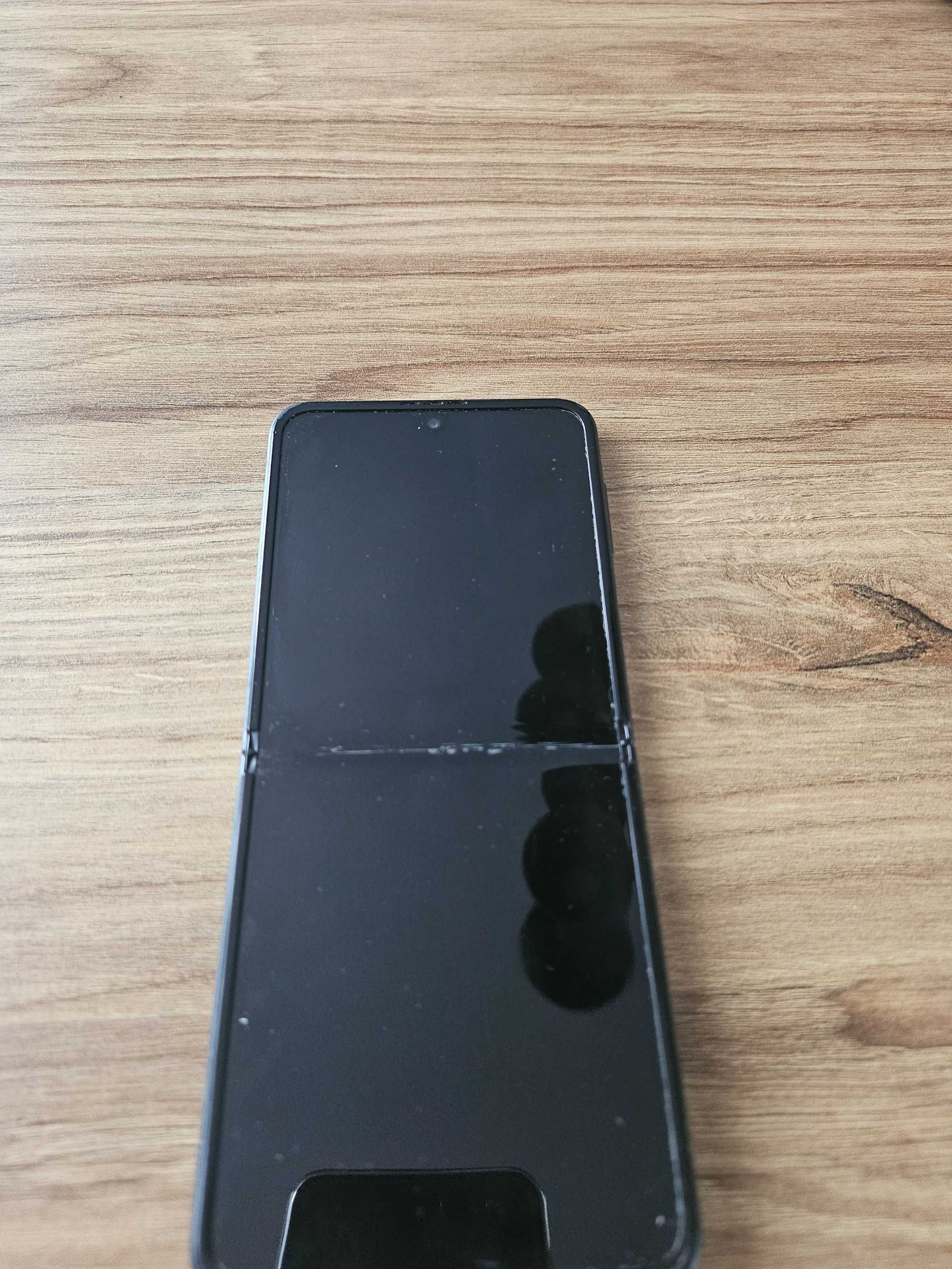 Samsung Galaxy Z Flip3