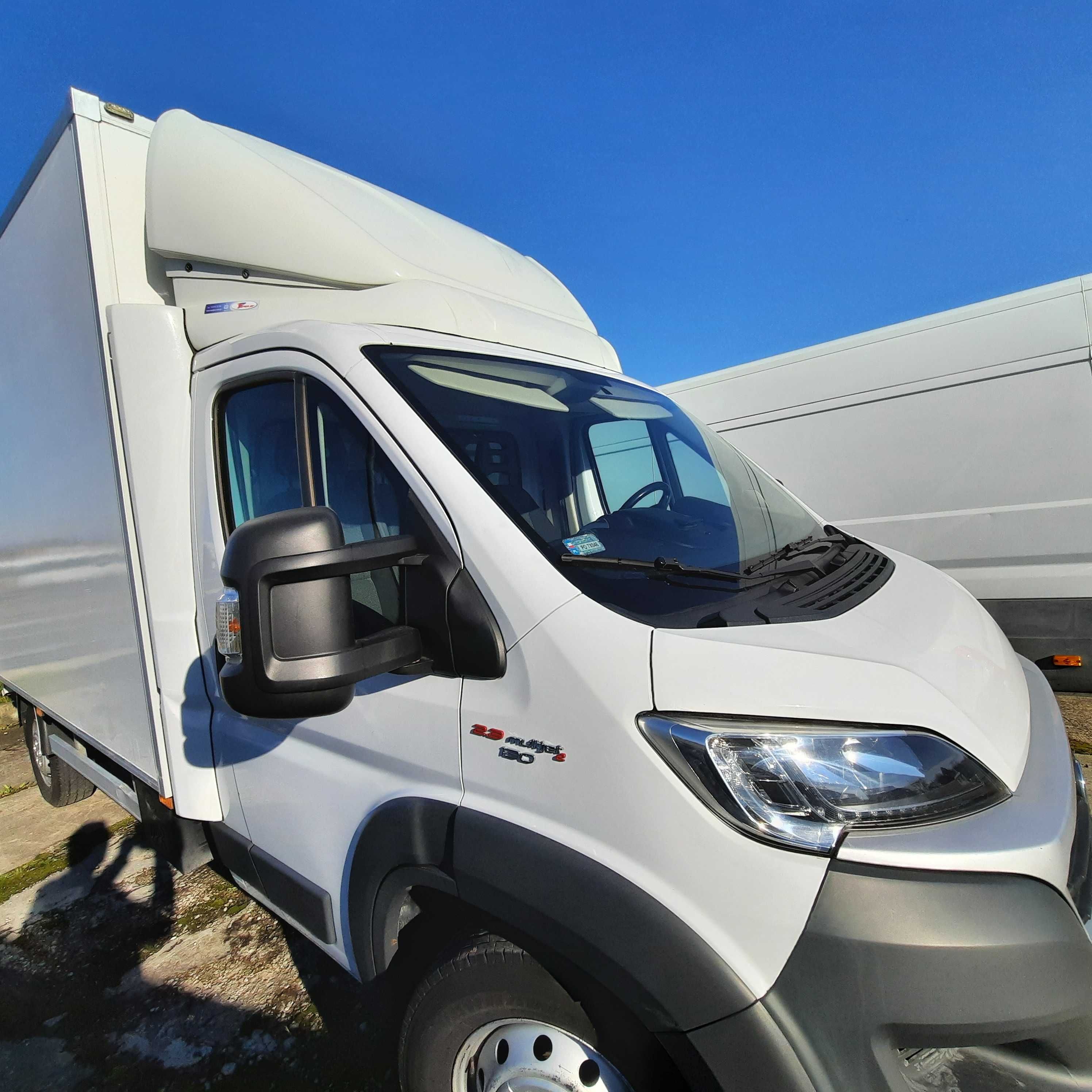 Wypożyczalnia dostawczych samochodów Wynajem busa  auto zastępcze