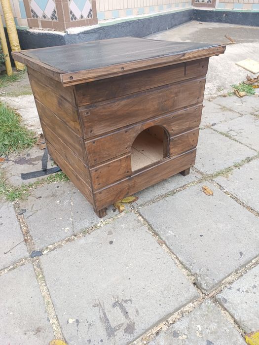 Котяча будка утеплена