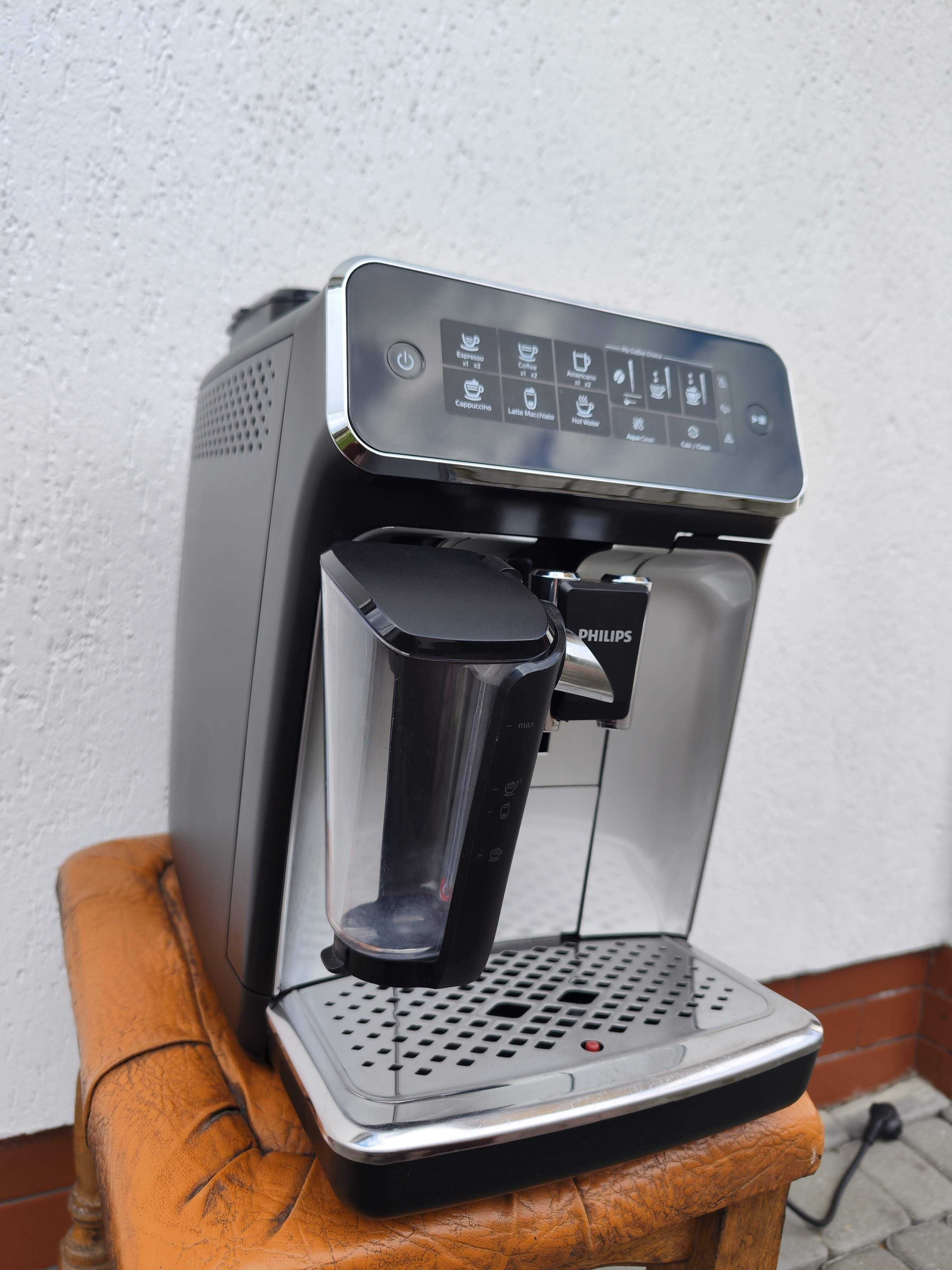 Кавомашина кофемашина Philips 3200 series LatteGo Ep3246