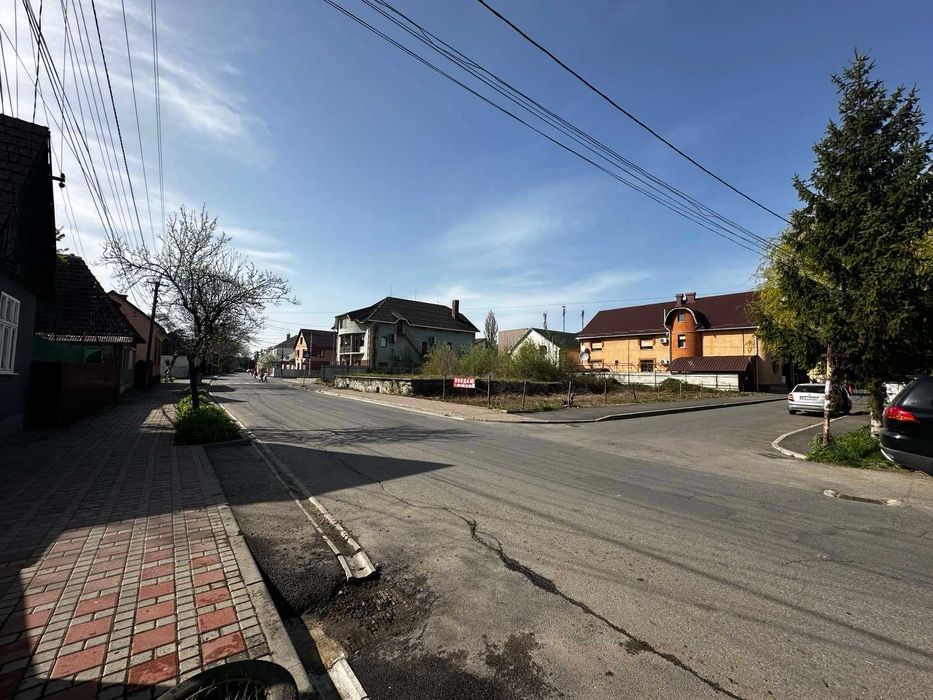 Продається комерційна ділянка в м. Тячів
