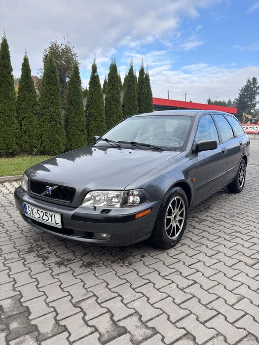 Volvo v40 1.9 diesel/samochód sprawny/klima/hak