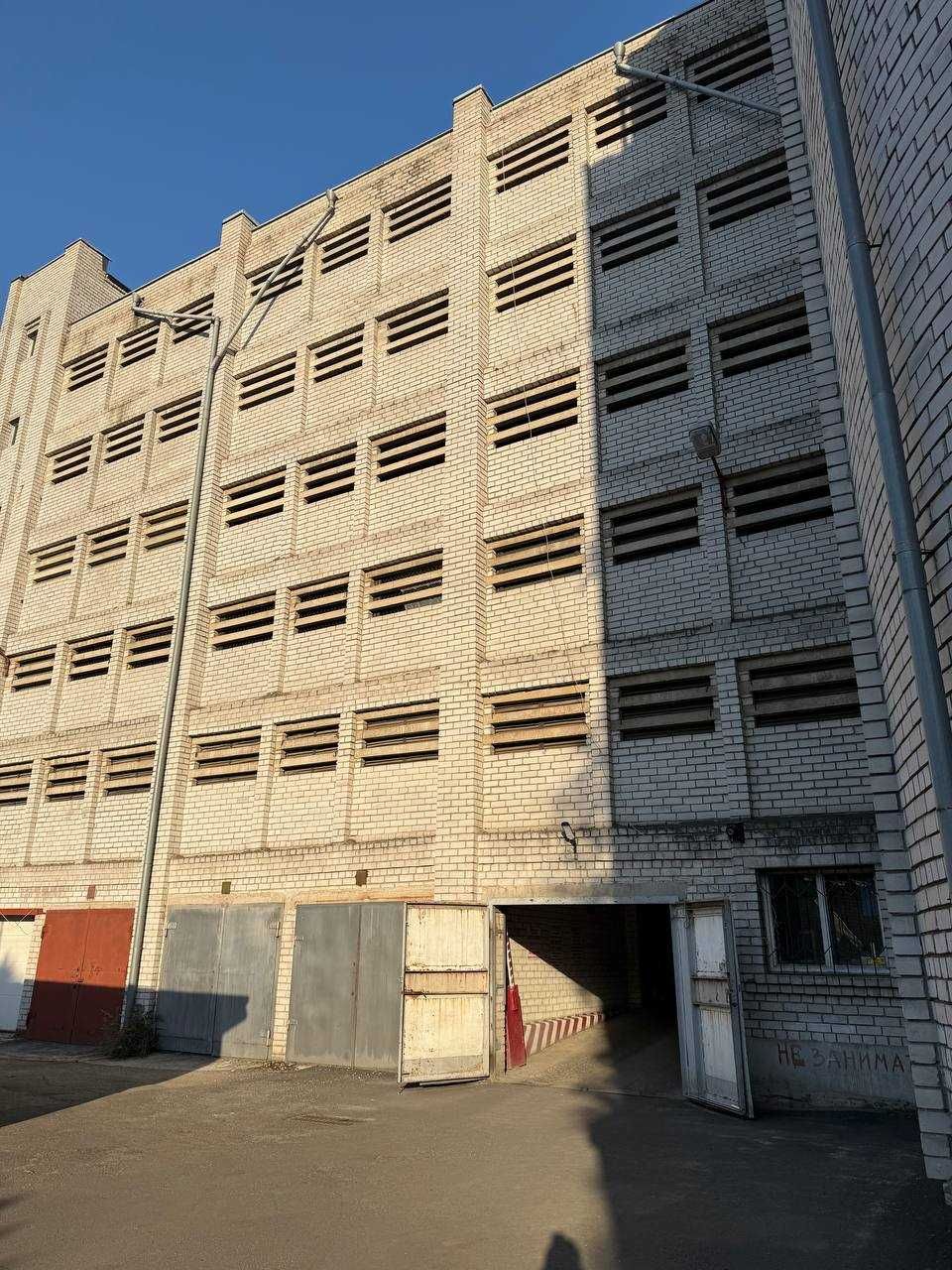 Продам паркинг у центрі міста
