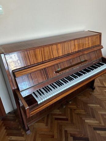 Продам піаніно Україна