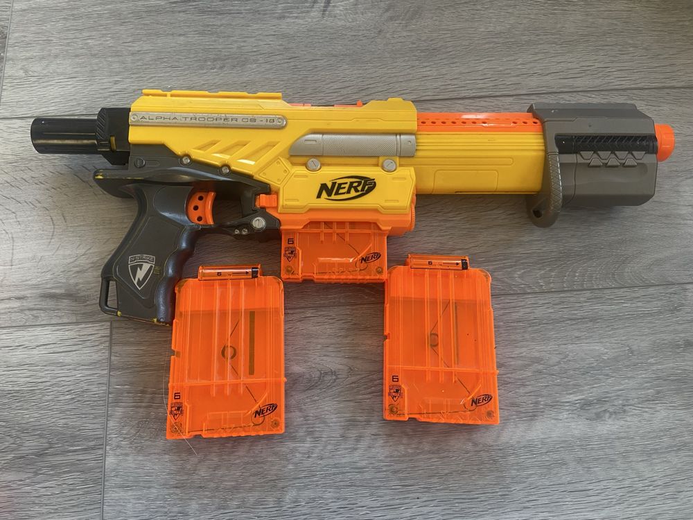 Пістолети Nerf бу