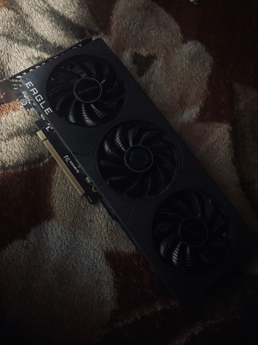 Відеокарта GIGABITE gforce RTX 4060 EAGLE edition OC 8GB