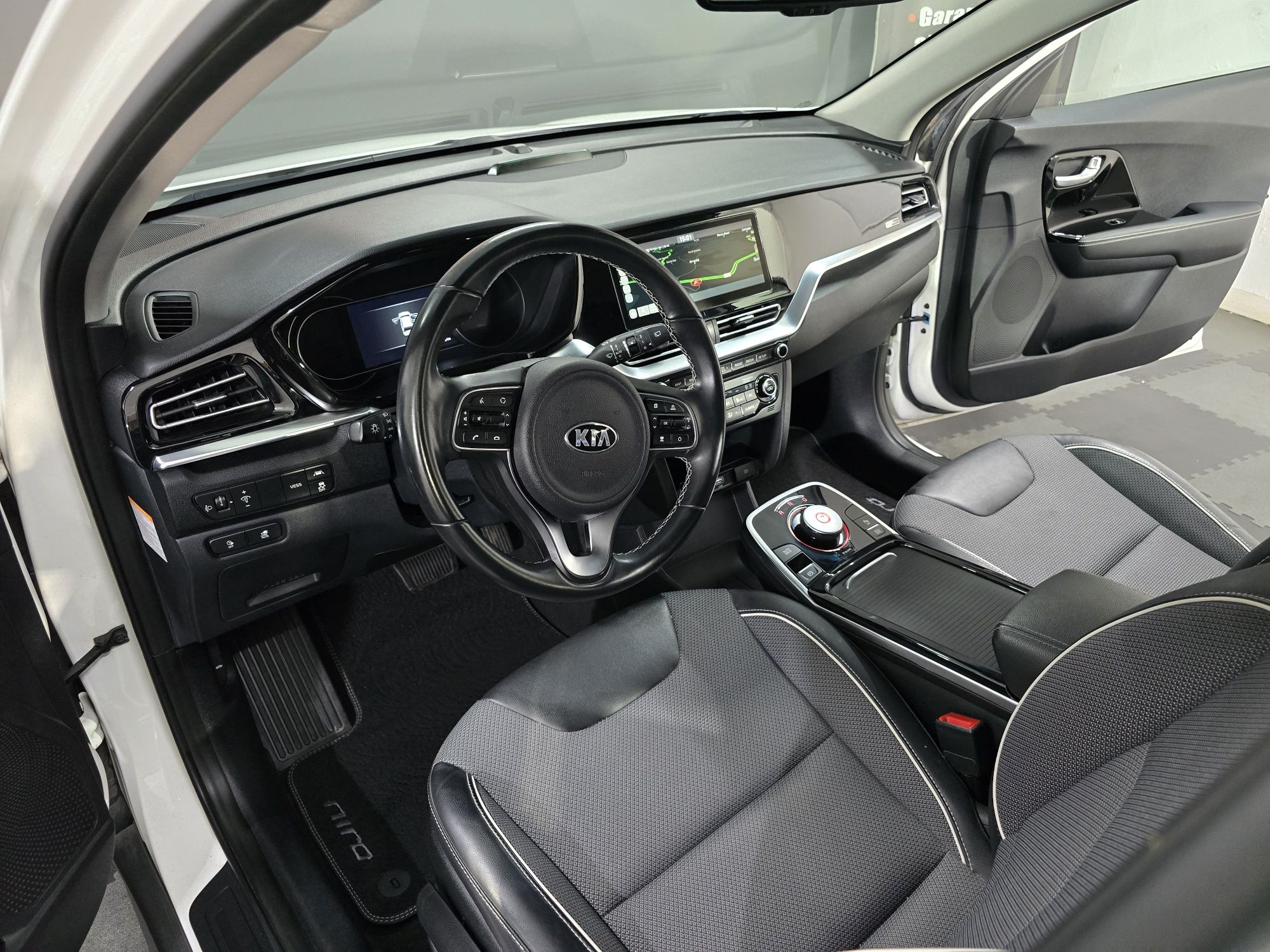Kia Niro EV  64kwh