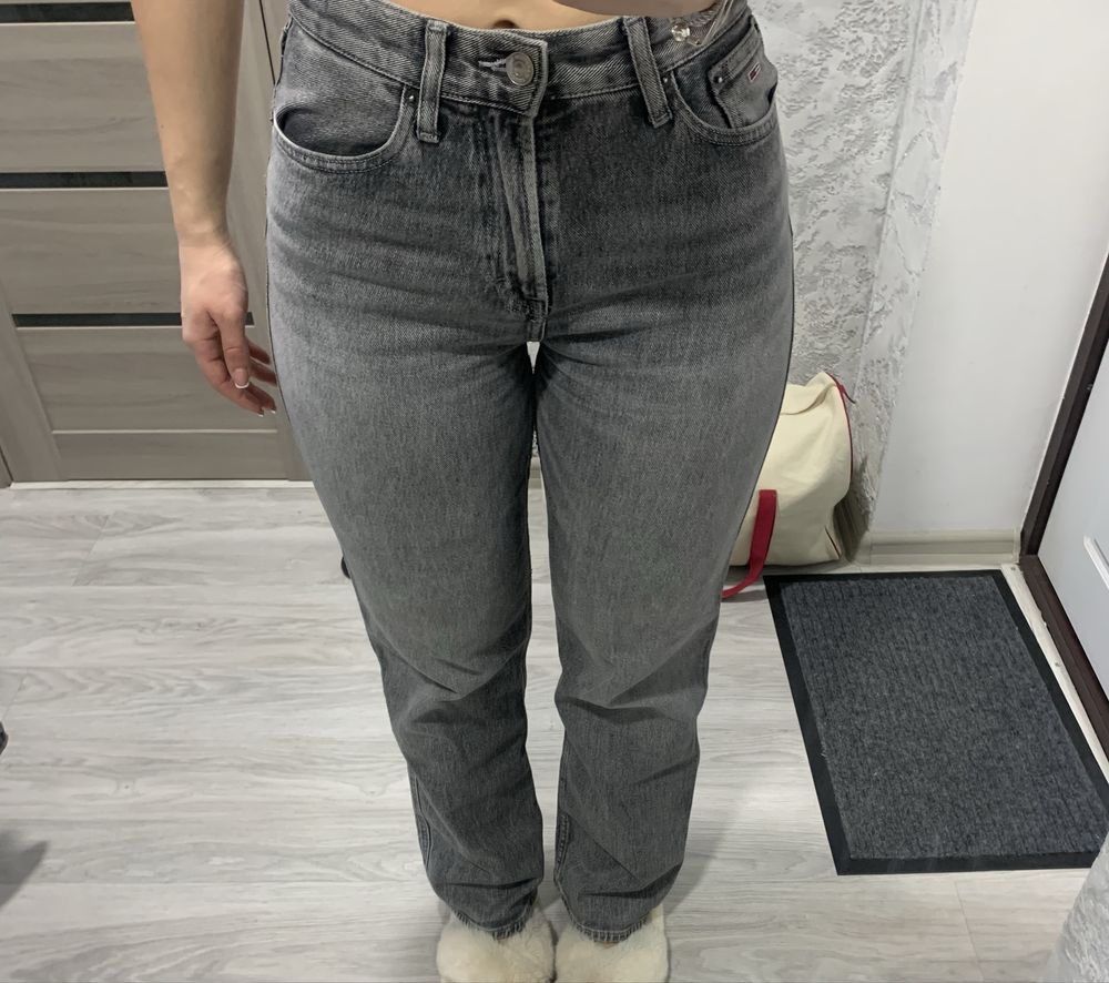 Продам джинсы Tommy Jeans оригинал