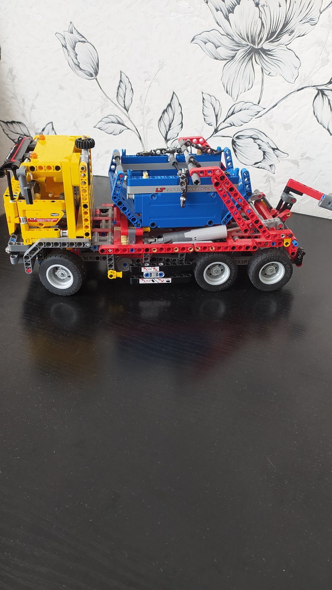 Конструктор Lego Technic Контейнеровоз