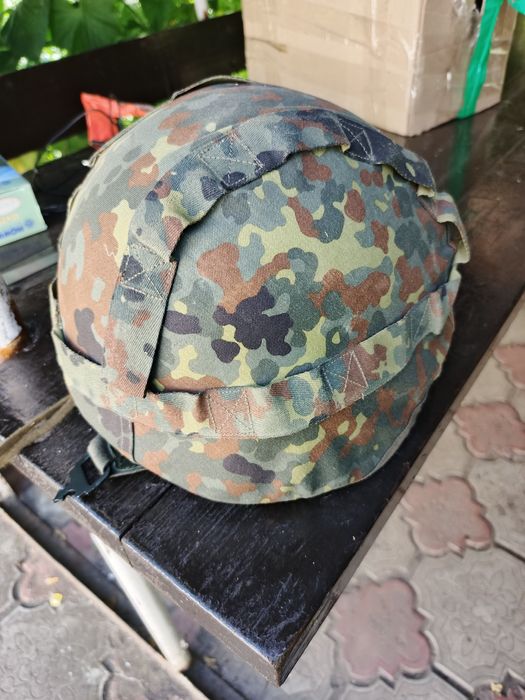 Шолом військовий виробництва Канада