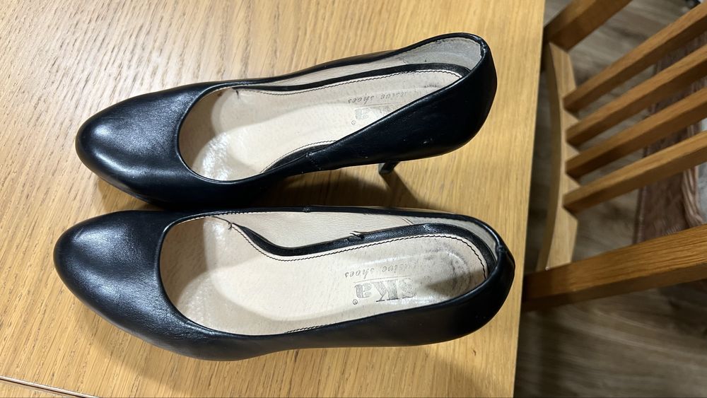 czarne skórzane buty szpilki damskie czarne 36 eska