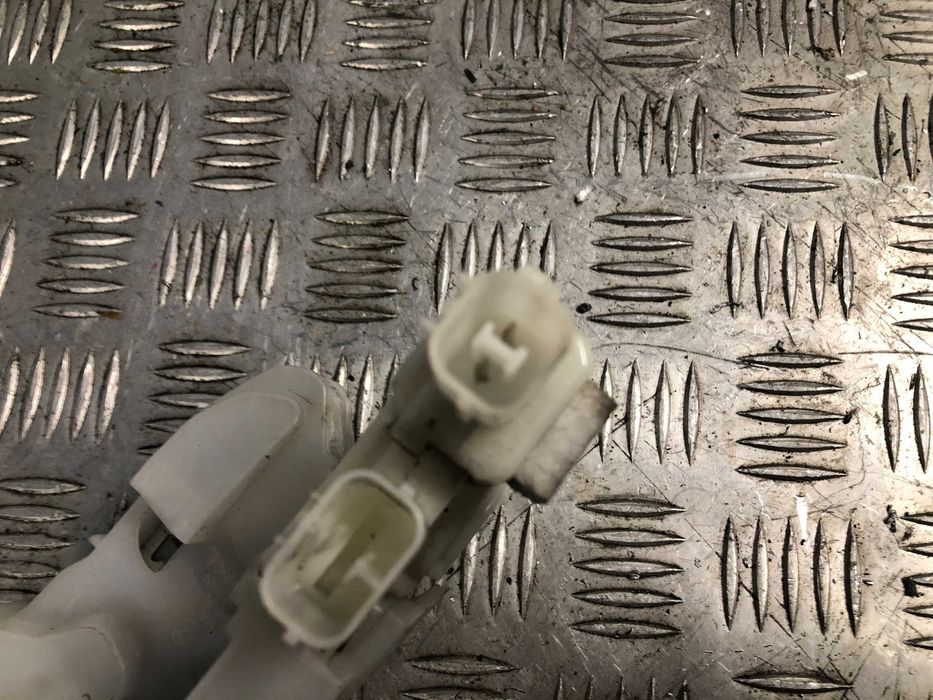 Zamek drzwi lewy przód Subaru Legacy IV 2pin Europa