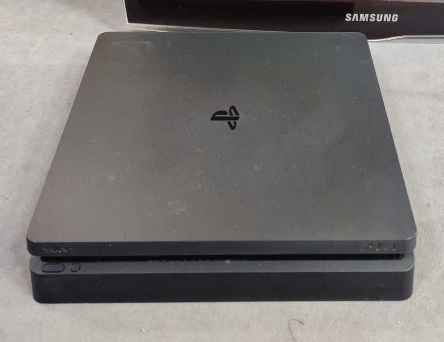 PlayStation 4 slim 640Gb