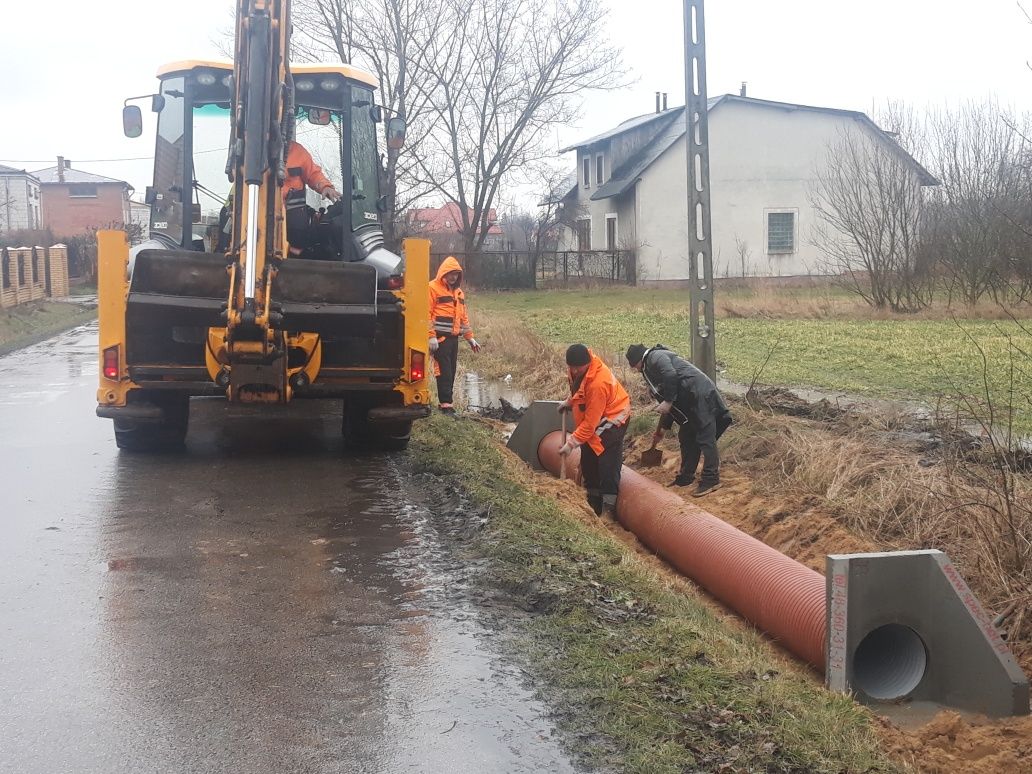 Utwardzanie terenu kruszywem, utwardzanie dróg, parkingów wjazdów !!!