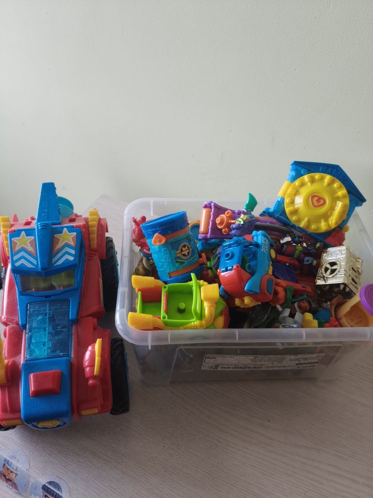 Zings box mix figurki auto roboty