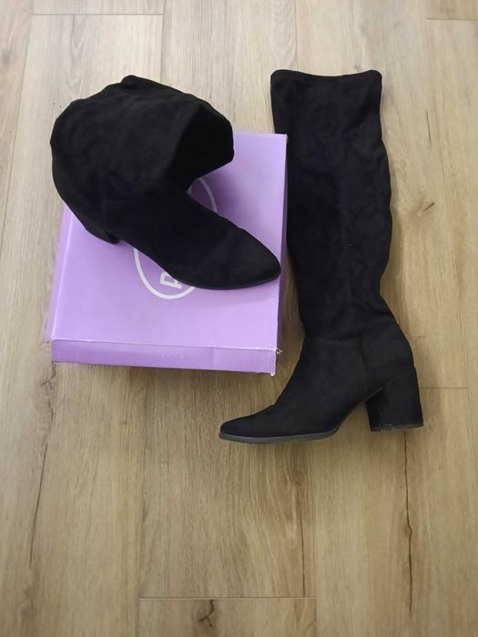 Kozaki wysokie zamszowe