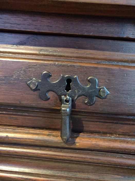 Móvel Antigo de sala em Madeira Maciça – excelente estado