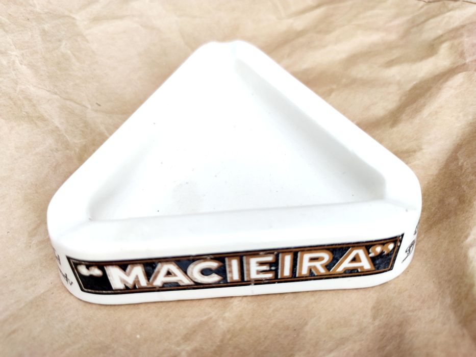 Cinzeiro Old Brandy Macieira, antigo