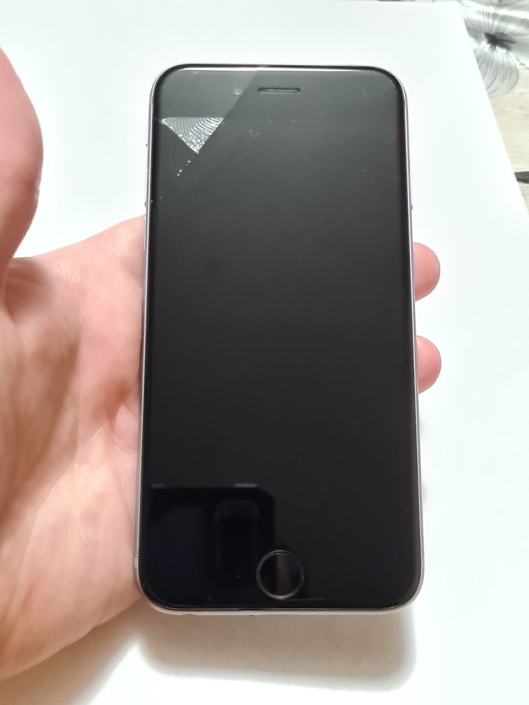 На Запчастини чи Під Ремонт iPhone 6s A1688 64GB не робочий