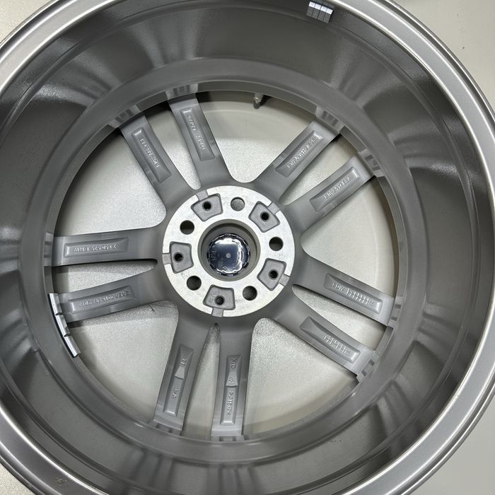 Нові диски BMW 7 series G11 6 series GT G32 styling M647 5x112 R19