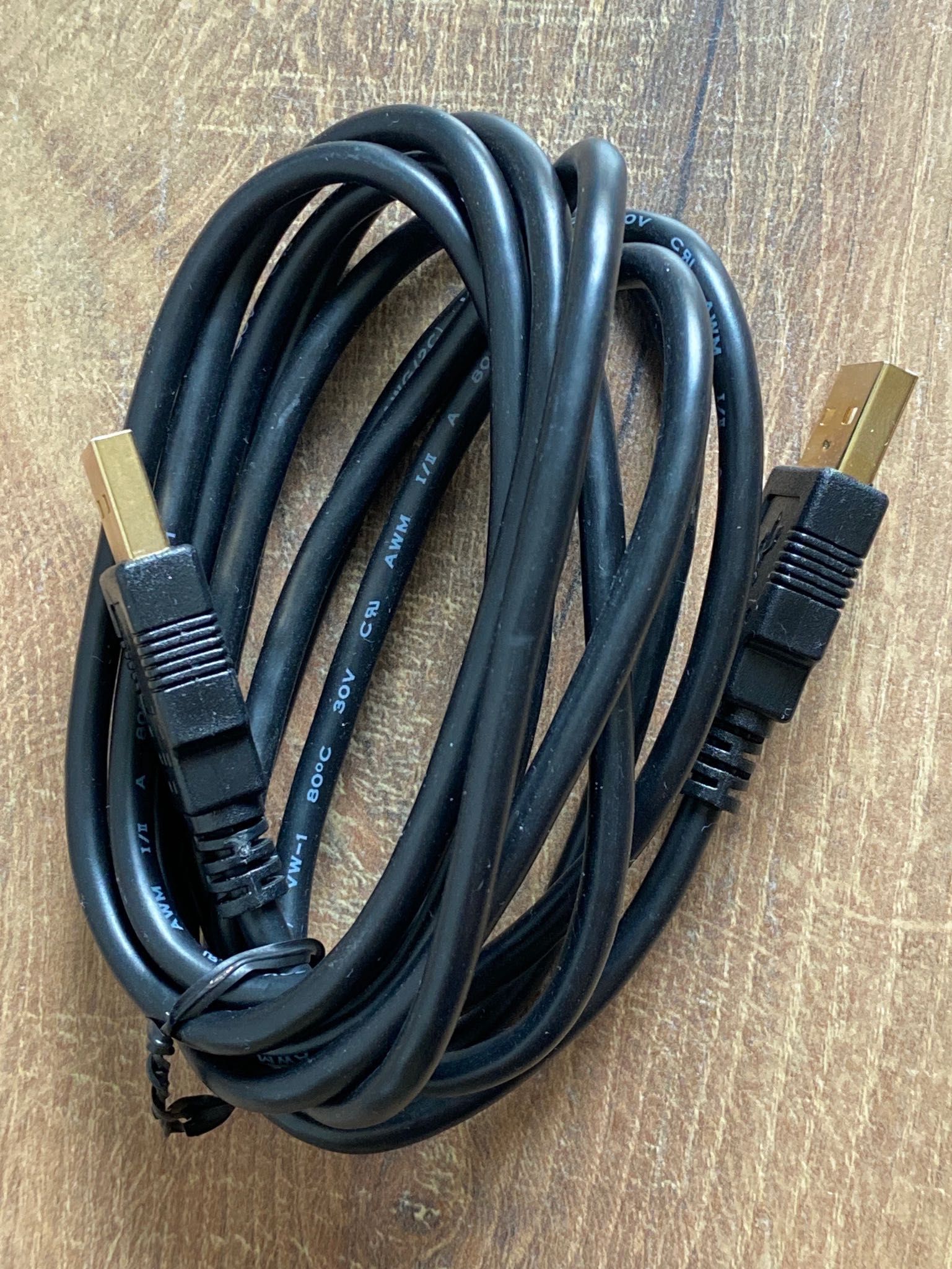 Kabel typ A męski USB-A / USB-A długość 2m do przesyłu danych złoty