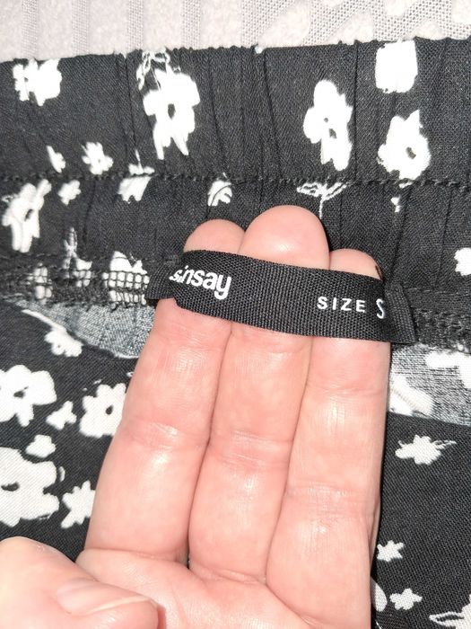Spodnie wiskoza wzór kwiatuszki Sinsey rozm S