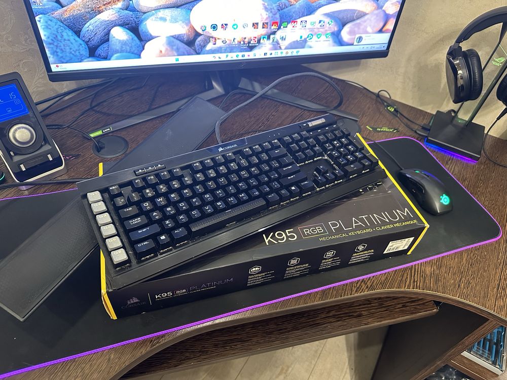 Клавиатура Corsair K95 RGB Platinum Cherry MX Speed RUS-UA