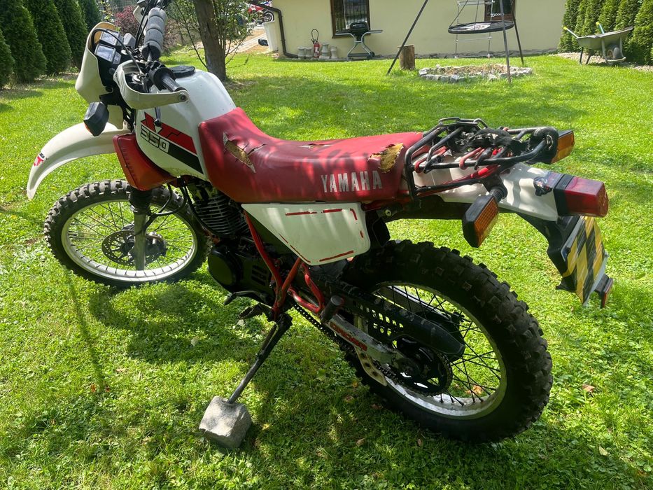 3x Yamaha XT 350