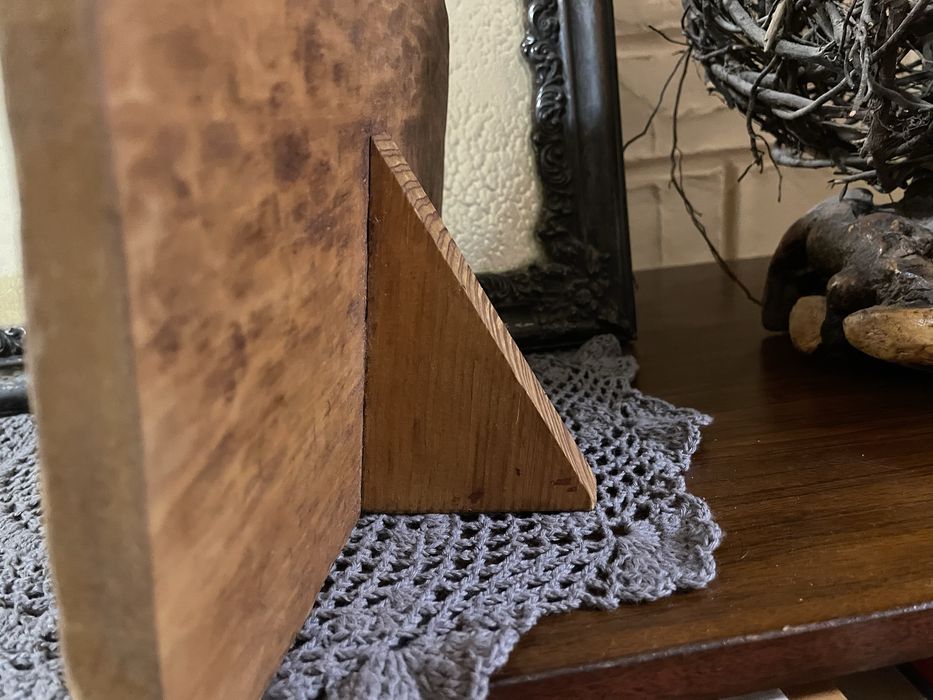 Норны, фигуры из дерева