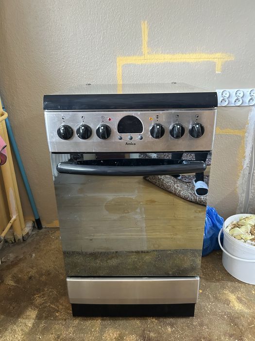Kuchenka gazowa z piekarnikiem- termoobieg  Amica