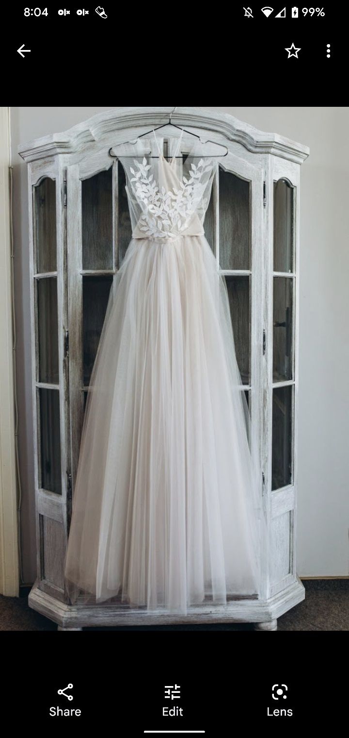Красивенна весільна сукня в стилі рустік