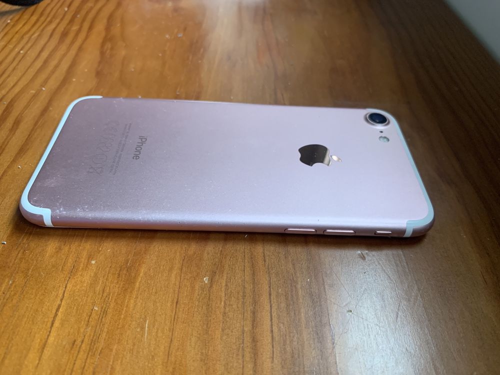 iPhone 7 32GB em boas condições