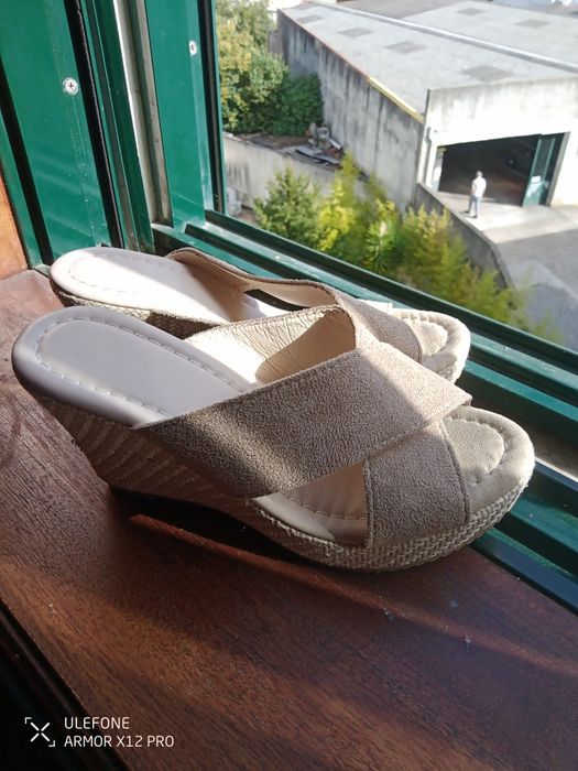 Tamanco em bege, tamanho EUR 35