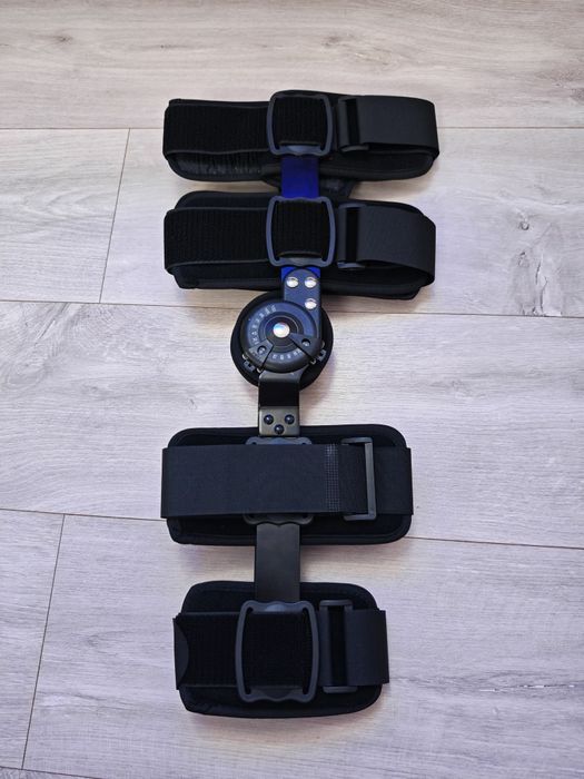 Orteza, kolano, rehabilitacja.