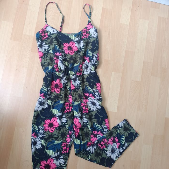 Kombinezon letni kwiaty na ramiączkach