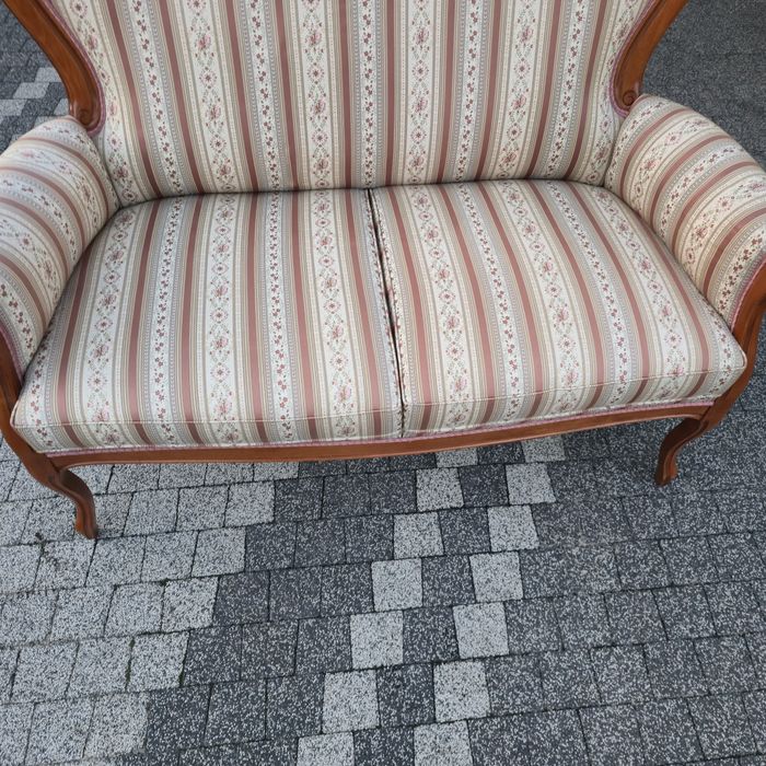 Stylowa Sofa bardzo wygodna